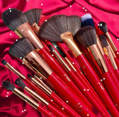 Set de brochas Mizz 24 piezas color rojo